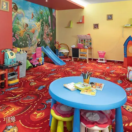 Pirin Park מלון