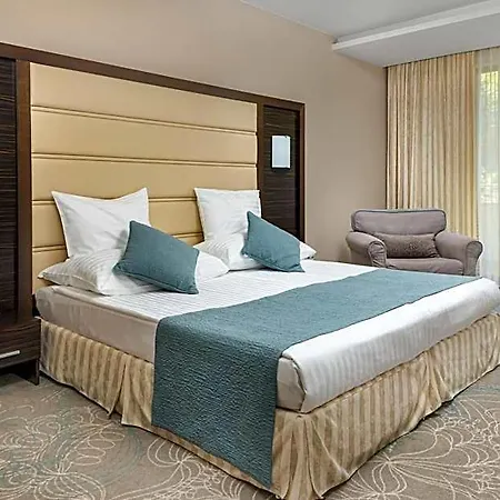 Szálloda Pirin Park 5*